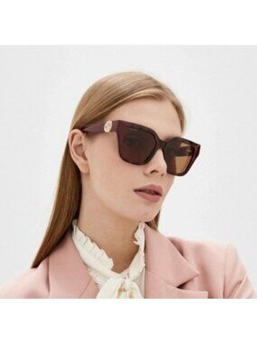 Gucci Aviator Sunglasses Model GG0137S.
Unisex
Comes with authentic papers. ✨ BRAND NEW GUCCI GG0137S 002 AVIATOR SUNGLASSES – GOLD  main image 3